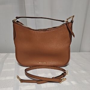 Michael Kors Kelsey Hobo With Crossbody Strap - Pebbled Leather